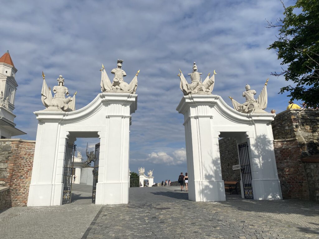 布拉提斯拉瓦城堡的門