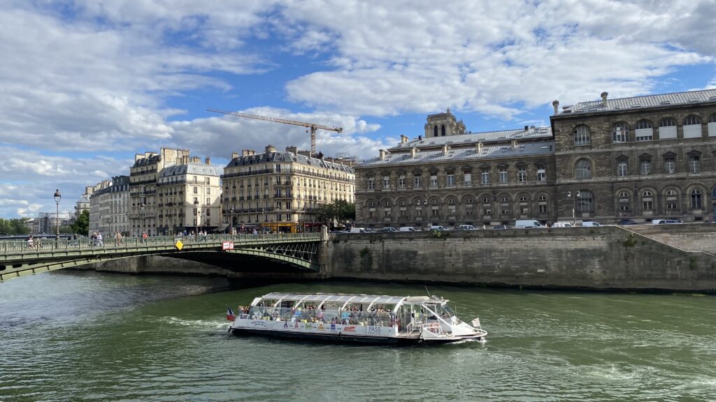 法國巴黎塞納河遊船